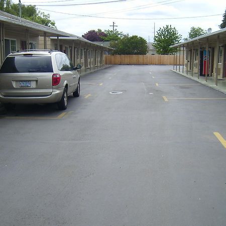 Cascade City Center Motel Лебанон Екстериор снимка