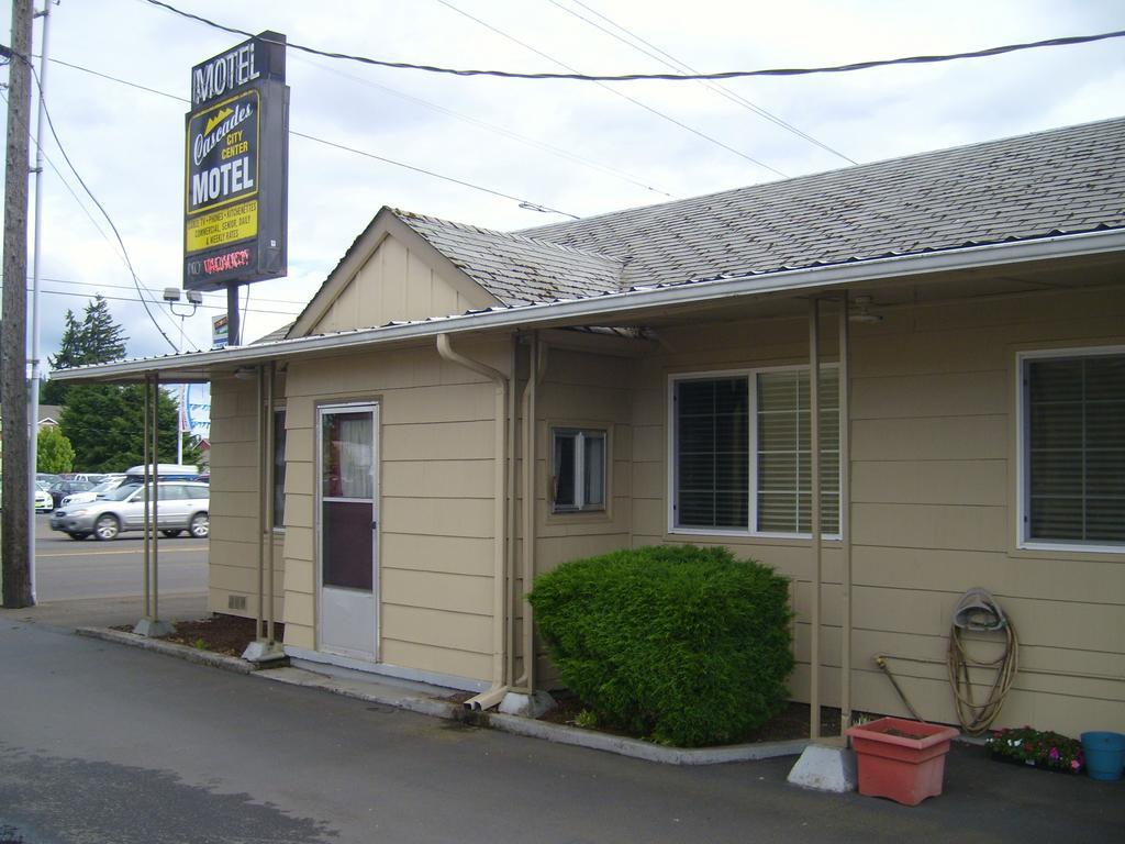 Cascade City Center Motel Лебанон Екстериор снимка