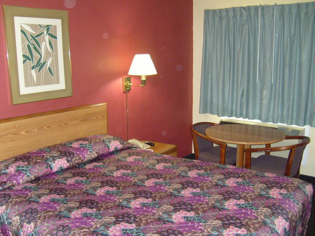 Cascade City Center Motel Лебанон Стая снимка
