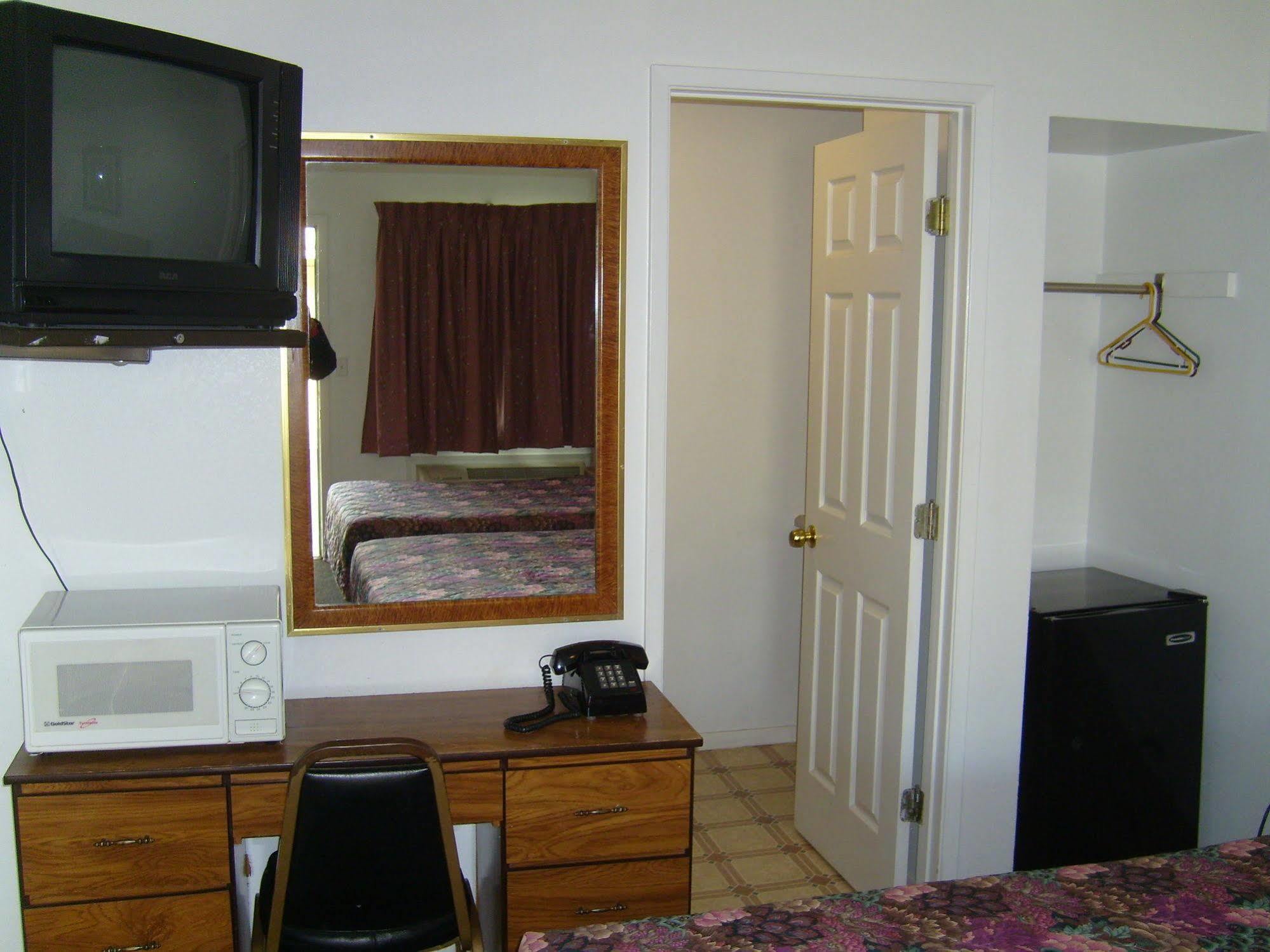 Cascade City Center Motel Лебанон Екстериор снимка